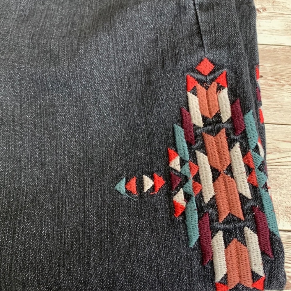 BDG Aztec Embroider High Rise Cigarette Jeans - Picture 6 of 9